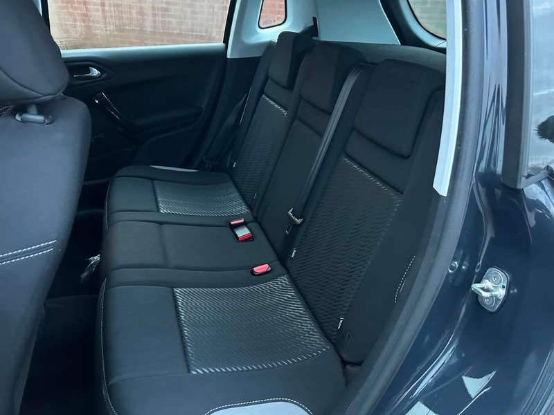 2017 PEUGEOT 2008 2017 PEUGEOT 2008