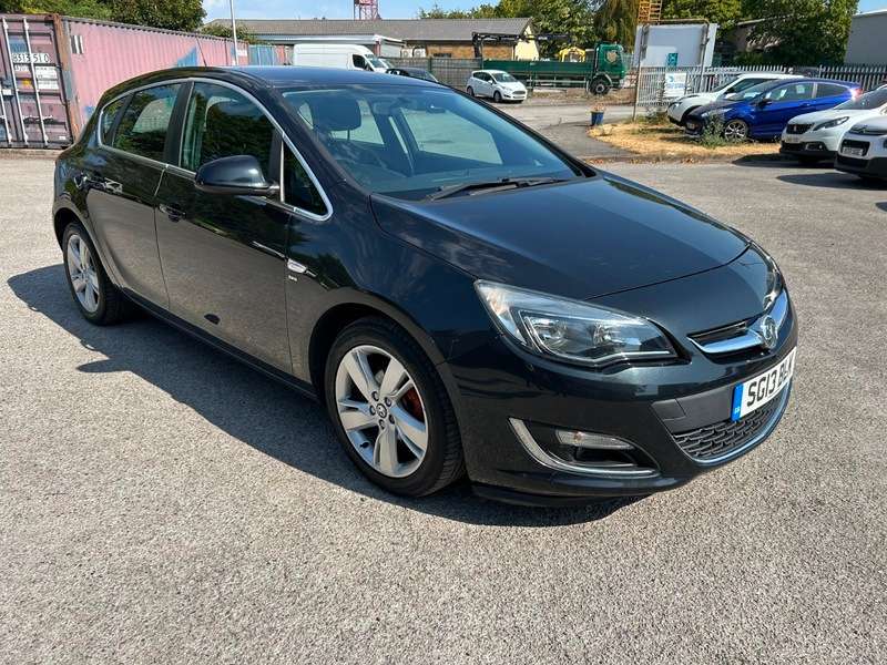 A 2013 VAUXHALL ASTRA SRI A 2013 VAUXHALL ASTRA SRI
