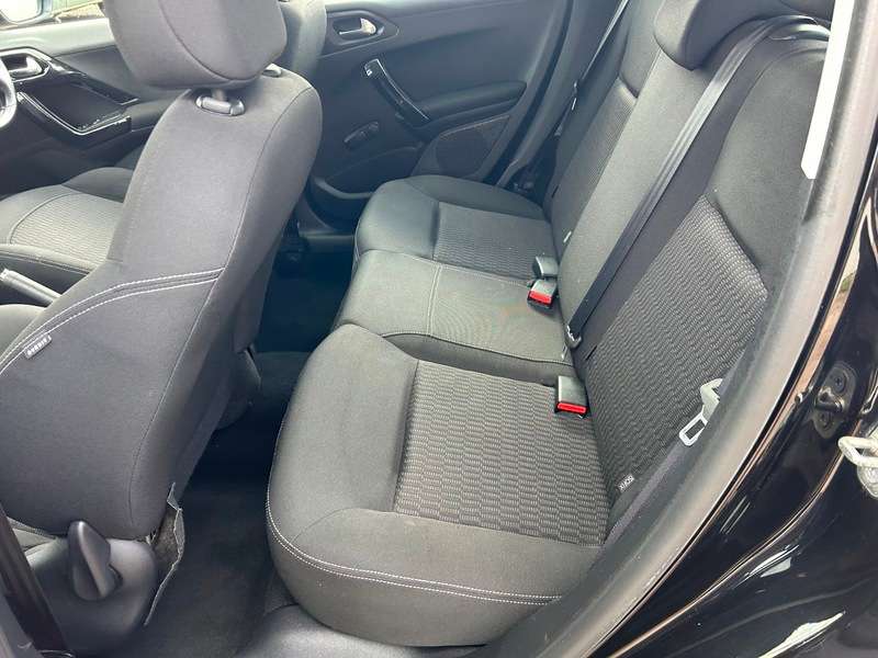 2017 PEUGEOT 208 2017 PEUGEOT 208