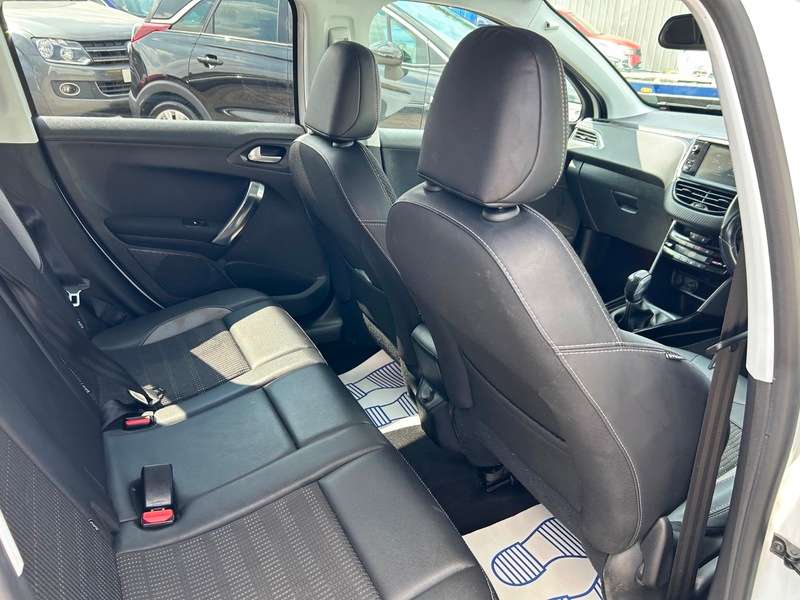 2017 PEUGEOT 2008 2017 PEUGEOT 2008