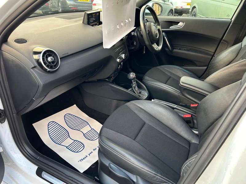 2017 AUDI A1 2017 AUDI A1