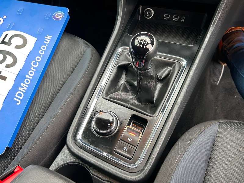 2017 SEAT ATECA 2017 SEAT ATECA