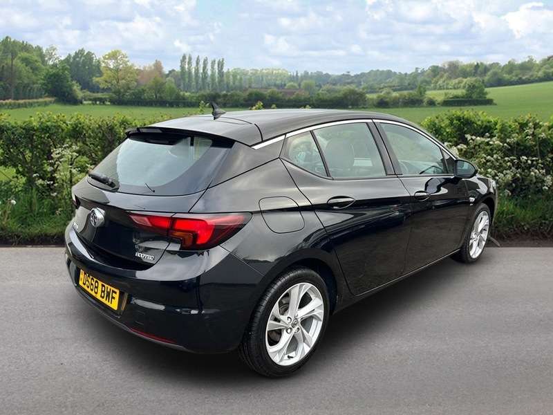 A 2018 VAUXHALL ASTRA SRI NAV ECOTEC S/S A 2018 VAUXHALL ASTRA SRI NAV ECOTEC S/S