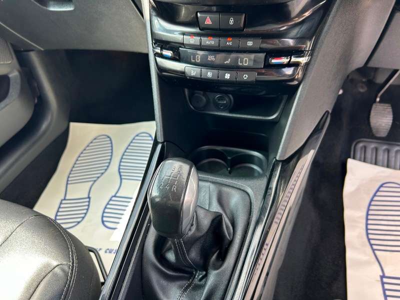 2017 PEUGEOT 2008 2017 PEUGEOT 2008