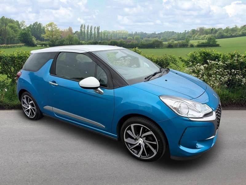 A 2016 DS DS 3 BLUEHDI ELEGANCE S/S A 2016 DS DS 3 BLUEHDI ELEGANCE S/S