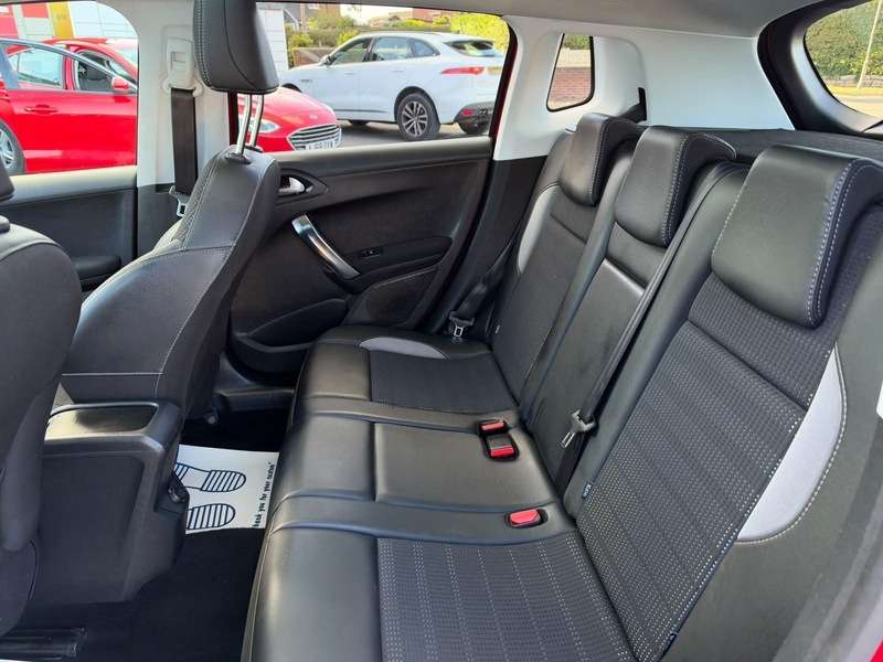 2018 PEUGEOT 2008 2018 PEUGEOT 2008