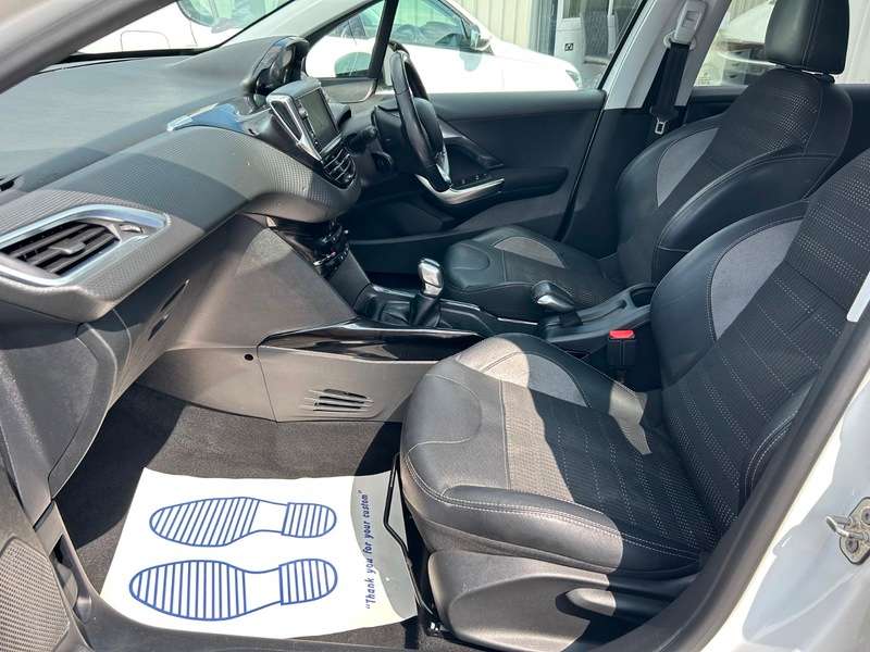 2017 PEUGEOT 2008 2017 PEUGEOT 2008