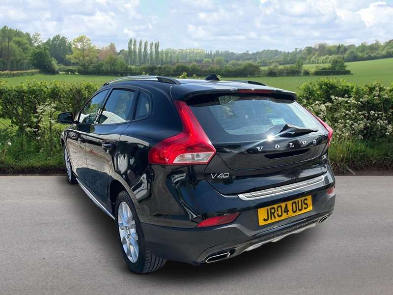A 2018 VOLVO V40 D2 CROSS COUNTRY PRO A 2018 VOLVO V40 D2 CROSS COUNTRY PRO