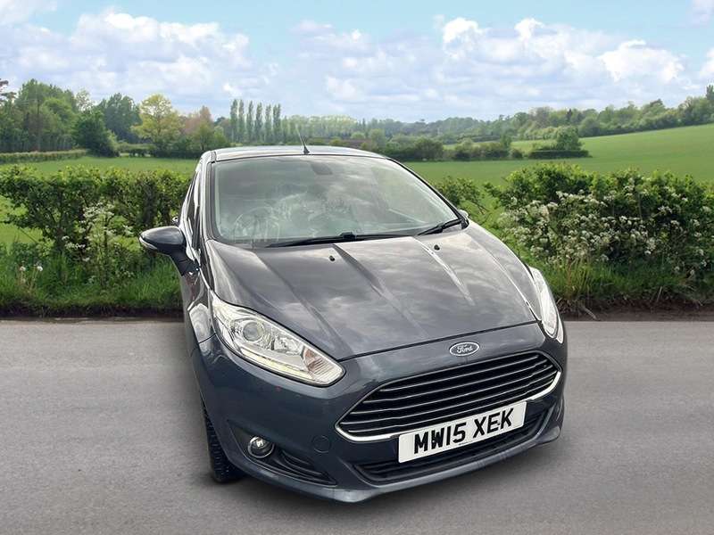 A 2015 FORD FIESTA TITANIUM A 2015 FORD FIESTA TITANIUM