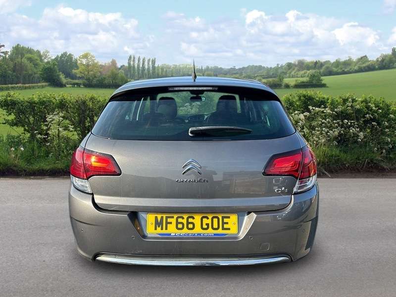A 2016 CITROEN C4 PURETECH FLAIR S/S A 2016 CITROEN C4 PURETECH FLAIR S/S