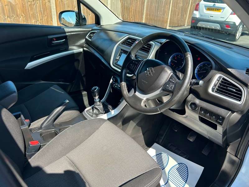 2016 SUZUKI SX4 2016 SUZUKI SX4