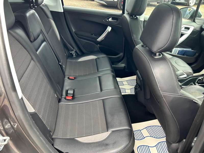 2019 PEUGEOT 2008 2019 PEUGEOT 2008