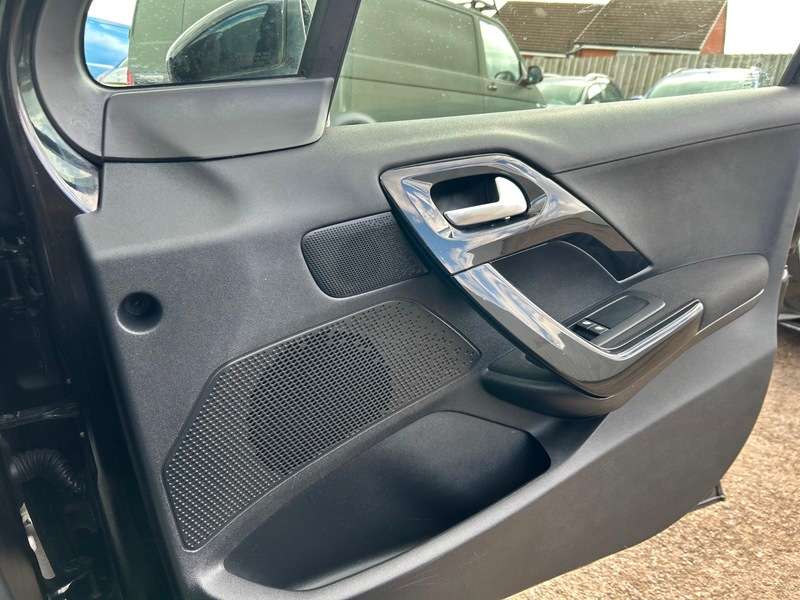 2017 PEUGEOT 208 2017 PEUGEOT 208
