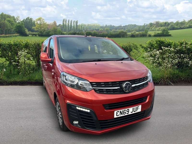 A 2019 VAUXHALL VIVARO L2H1 3100 SPORTIVE S/S DCB A 2019 VAUXHALL VIVARO L2H1 3100 SPORTIVE S/S DCB