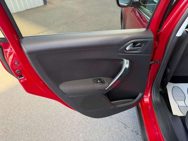 2018 PEUGEOT 2008 2018 PEUGEOT 2008