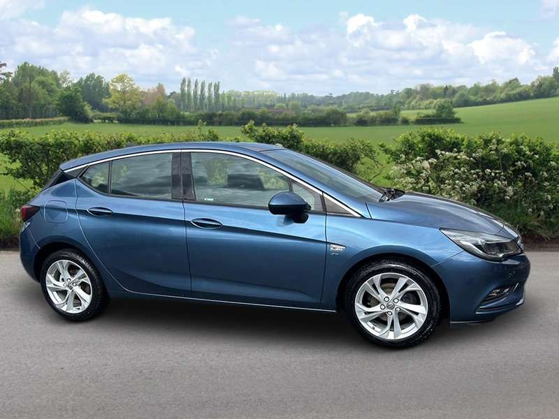 A 2016 VAUXHALL ASTRA SRI NAV A 2016 VAUXHALL ASTRA SRI NAV