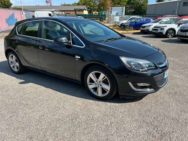 A 2013 VAUXHALL ASTRA SRI A 2013 VAUXHALL ASTRA SRI
