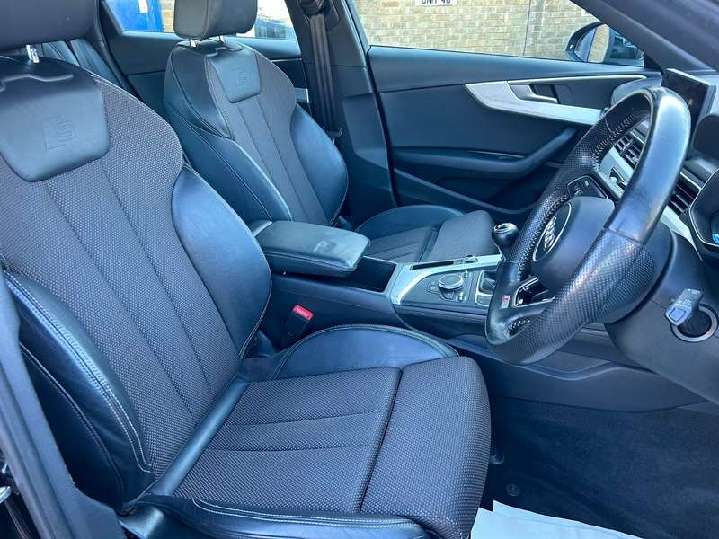 2017 AUDI A4 2017 AUDI A4