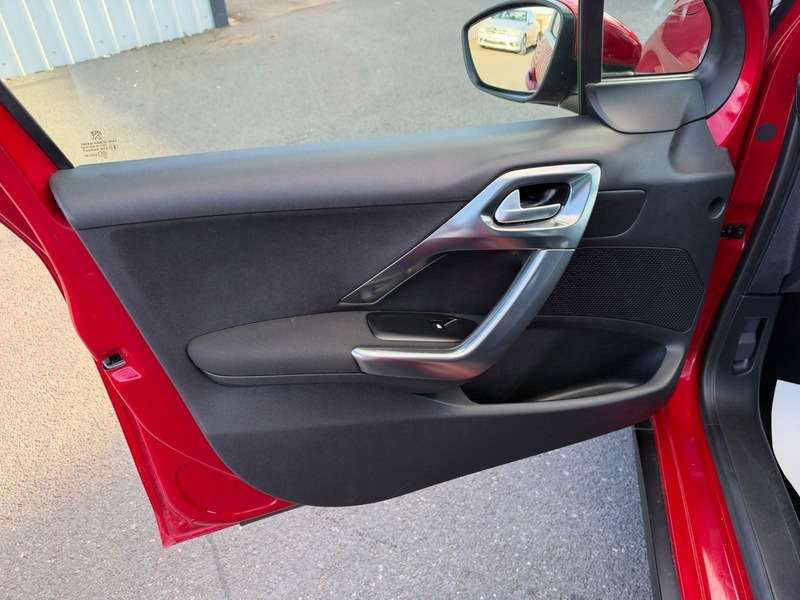 2018 PEUGEOT 2008 2018 PEUGEOT 2008