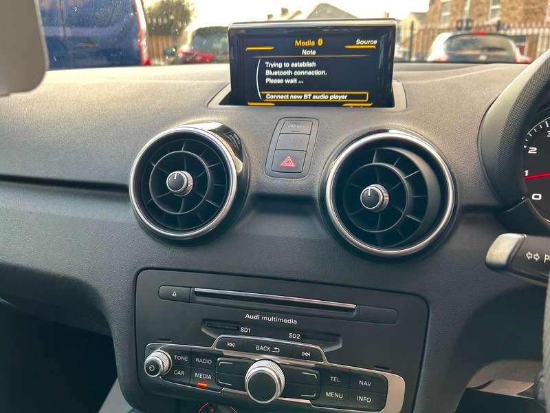 2017 AUDI A1 2017 AUDI A1