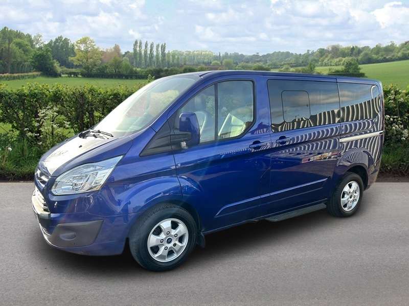 A 2018 FORD TOURNEO CUSTOM 310 TITANIUM TDCI A 2018 FORD TOURNEO CUSTOM 310 TITANIUM TDCI