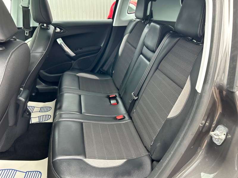 2019 PEUGEOT 2008 2019 PEUGEOT 2008