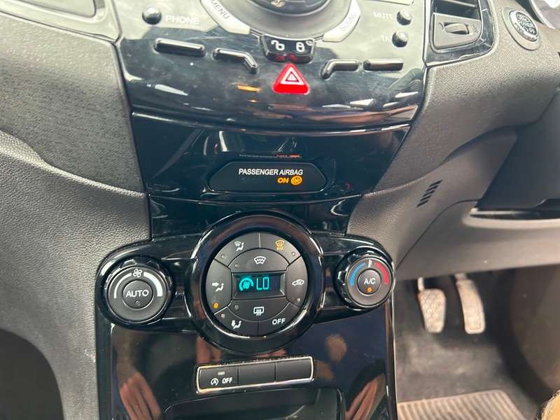 2015 FORD FIESTA 2015 FORD FIESTA
