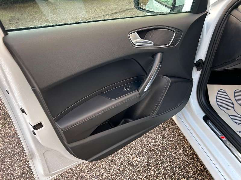 2017 AUDI A1 2017 AUDI A1