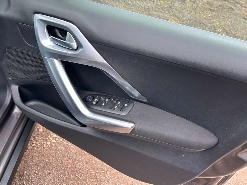 2019 PEUGEOT 2008 2019 PEUGEOT 2008