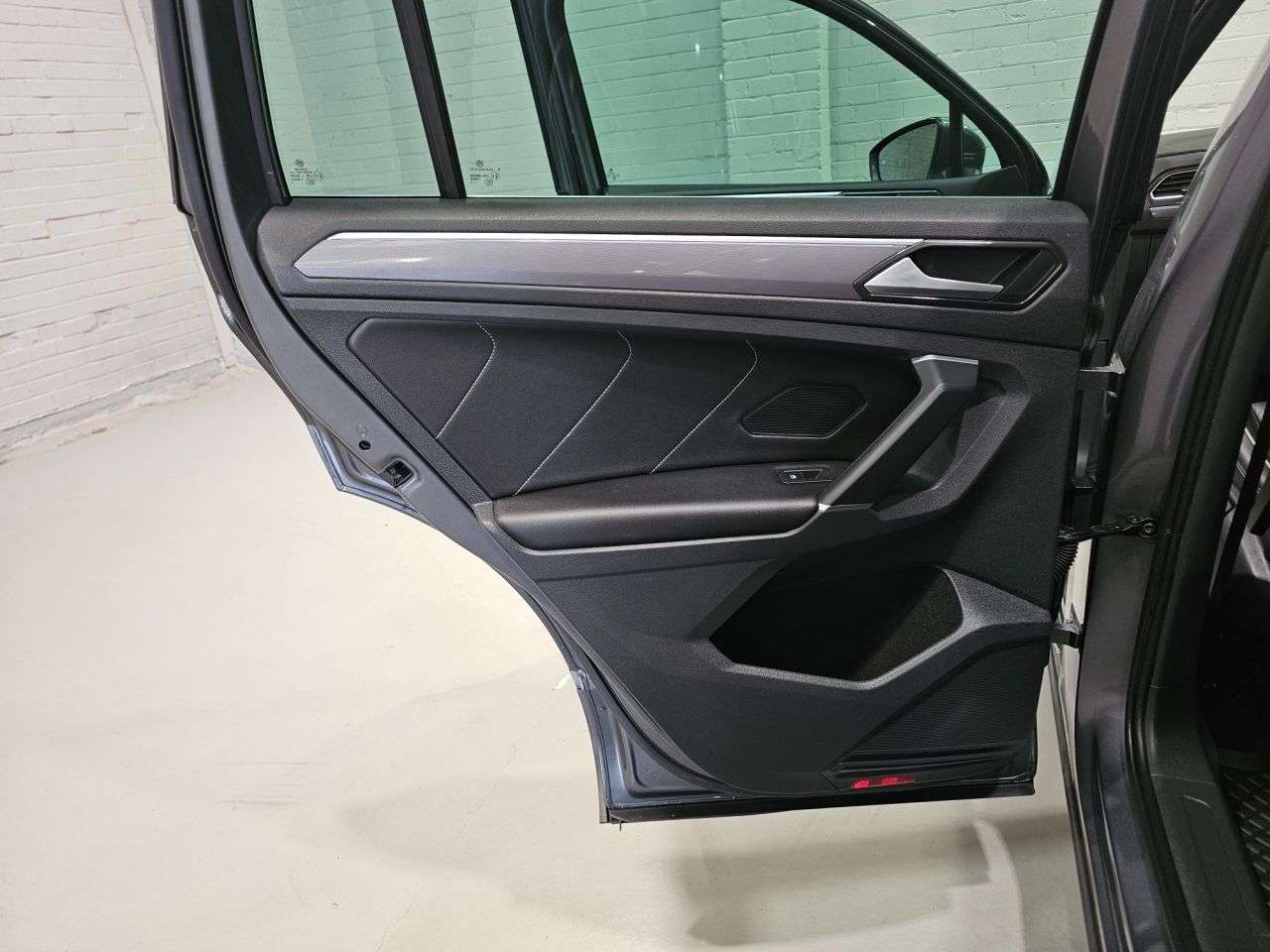 2018 VOLKSWAGEN TIGUAN 2018 VOLKSWAGEN TIGUAN