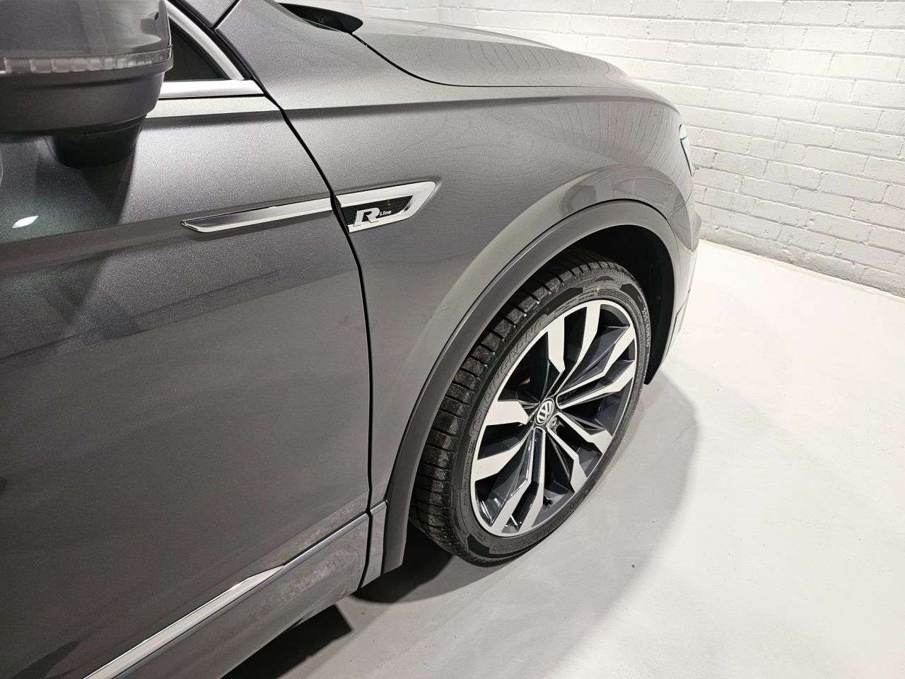 2018 VOLKSWAGEN TIGUAN 2018 VOLKSWAGEN TIGUAN