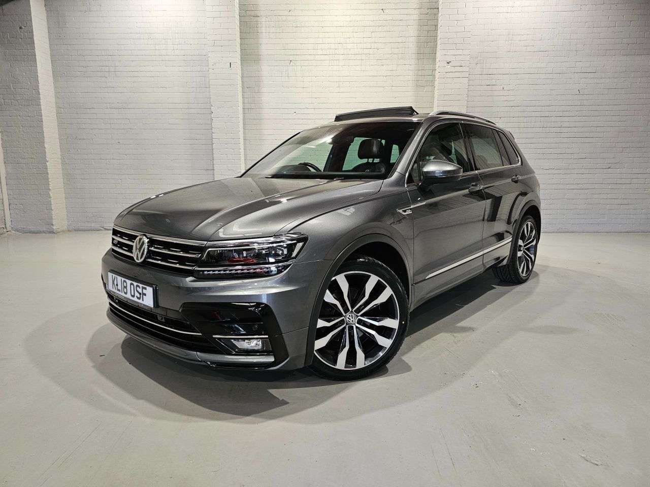 A 2018 VOLKSWAGEN TIGUAN 2.0 TDI R-Line SUV 5dr Diesel Manual 4Motion Euro 6 (s/s) (150 ps) A 2018 VOLKSWAGEN TIGUAN 2.0 TDI R-Line SUV 5dr Diesel Manual 4Motion Euro 6 (s/s) (150 ps)