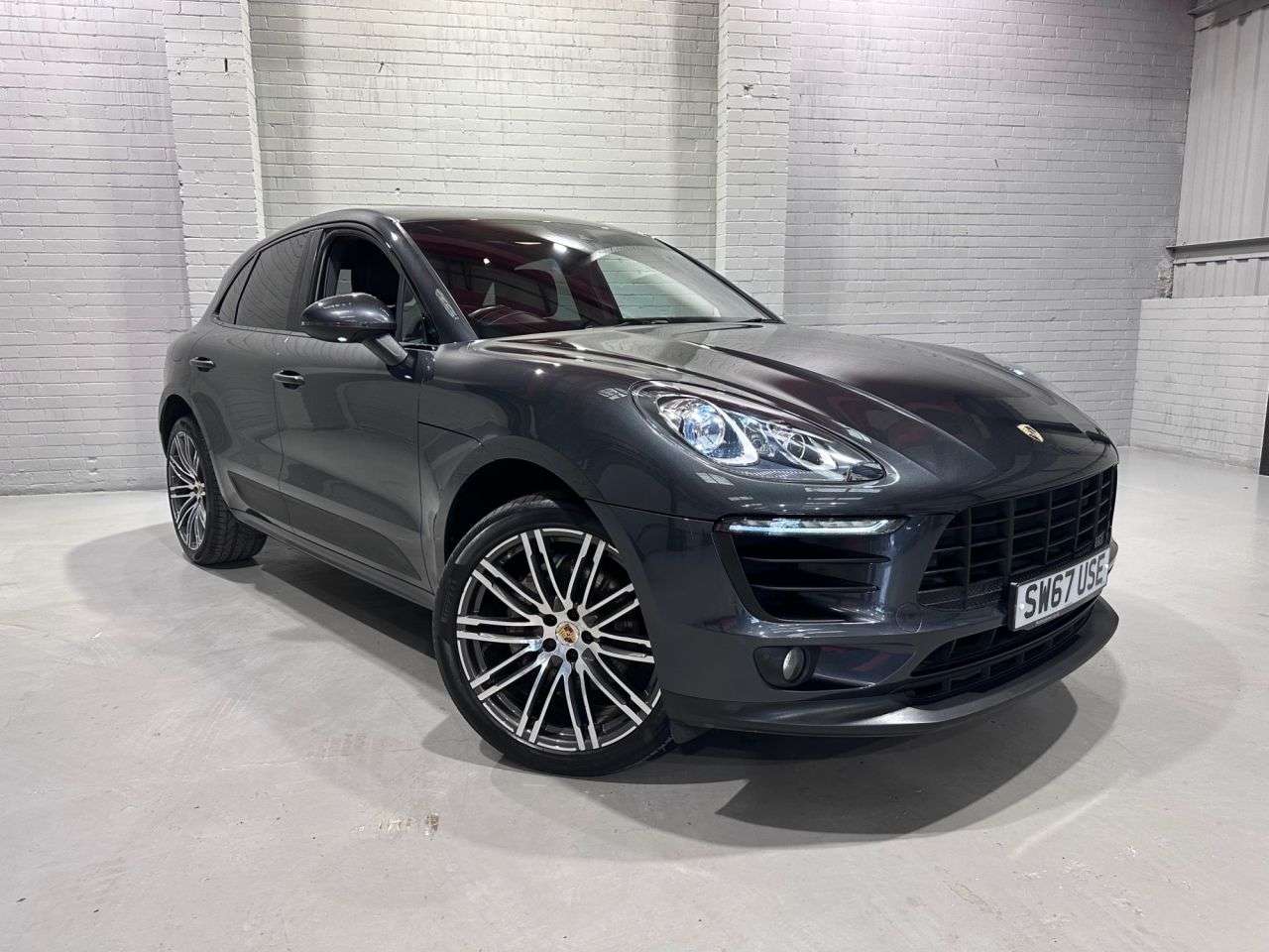 A 2017 PORSCHE MACAN 3.0 TD V6 S SUV 5dr Diesel PDK 4WD Euro 6 (s/s) (258 ps) A 2017 PORSCHE MACAN 3.0 TD V6 S SUV 5dr Diesel PDK 4WD Euro 6 (s/s) (258 ps)