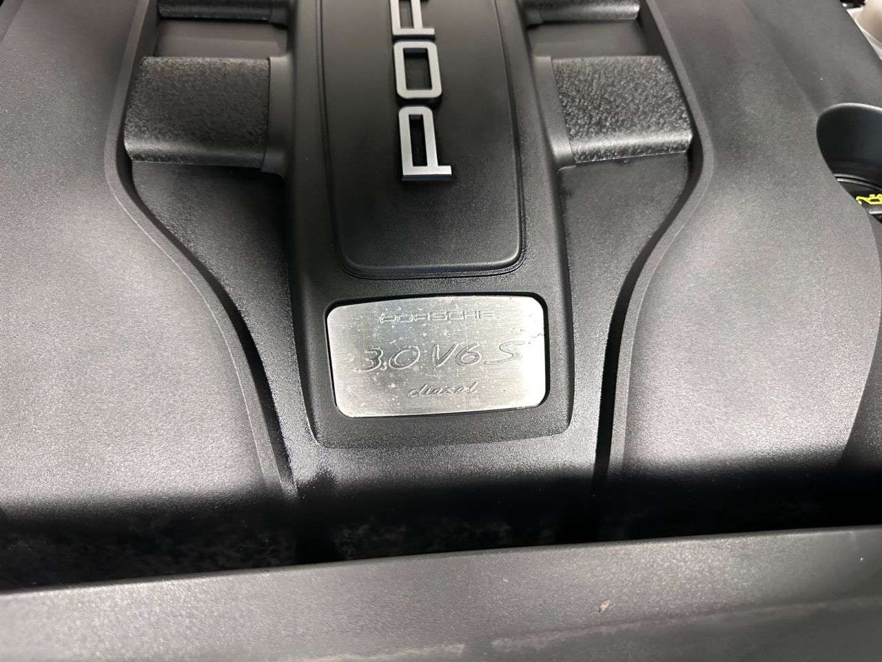 2017 PORSCHE MACAN 2017 PORSCHE MACAN