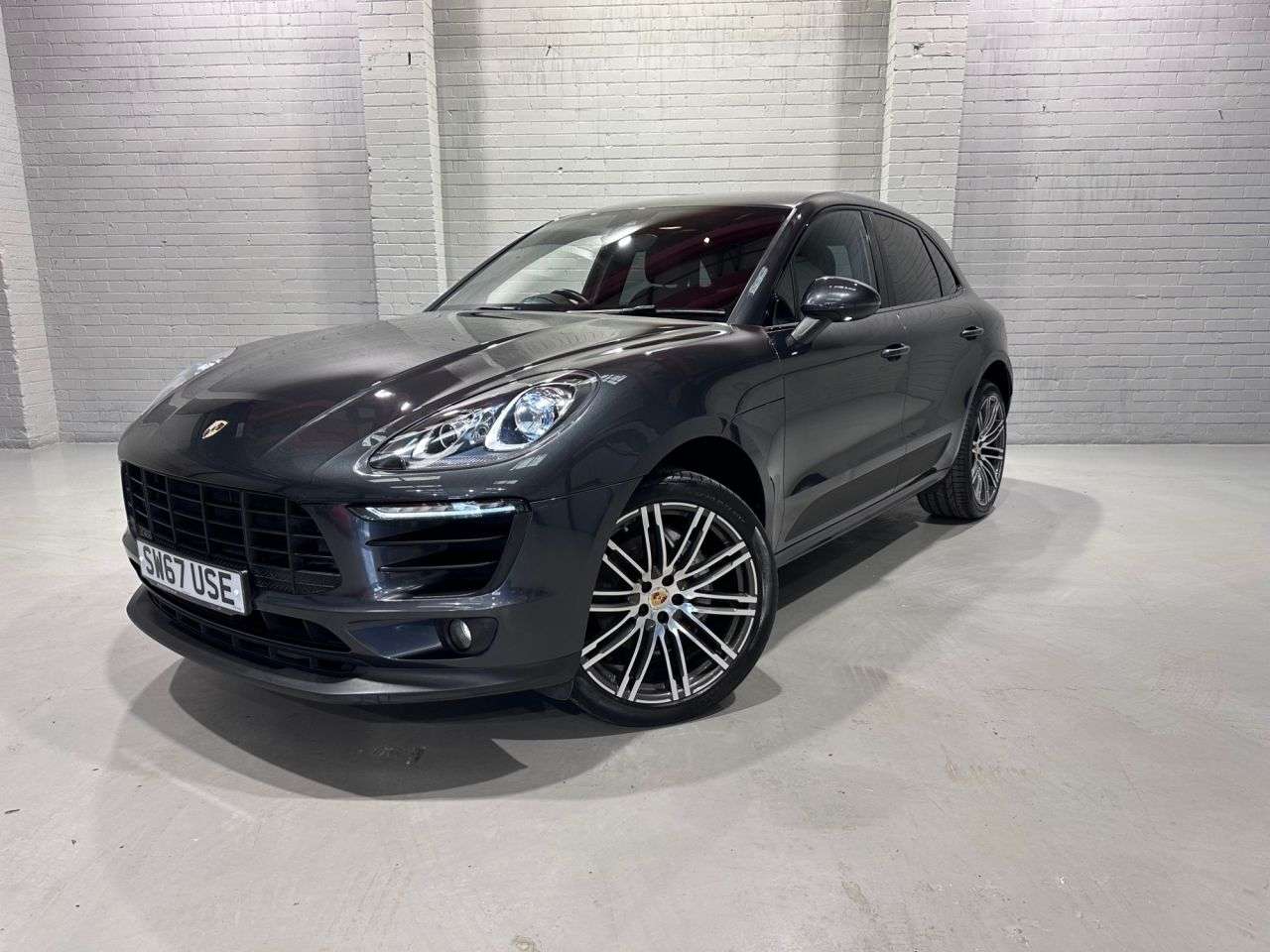 A 2017 PORSCHE MACAN 3.0 TD V6 S SUV 5dr Diesel PDK 4WD Euro 6 (s/s) (258 ps) A 2017 PORSCHE MACAN 3.0 TD V6 S SUV 5dr Diesel PDK 4WD Euro 6 (s/s) (258 ps)
