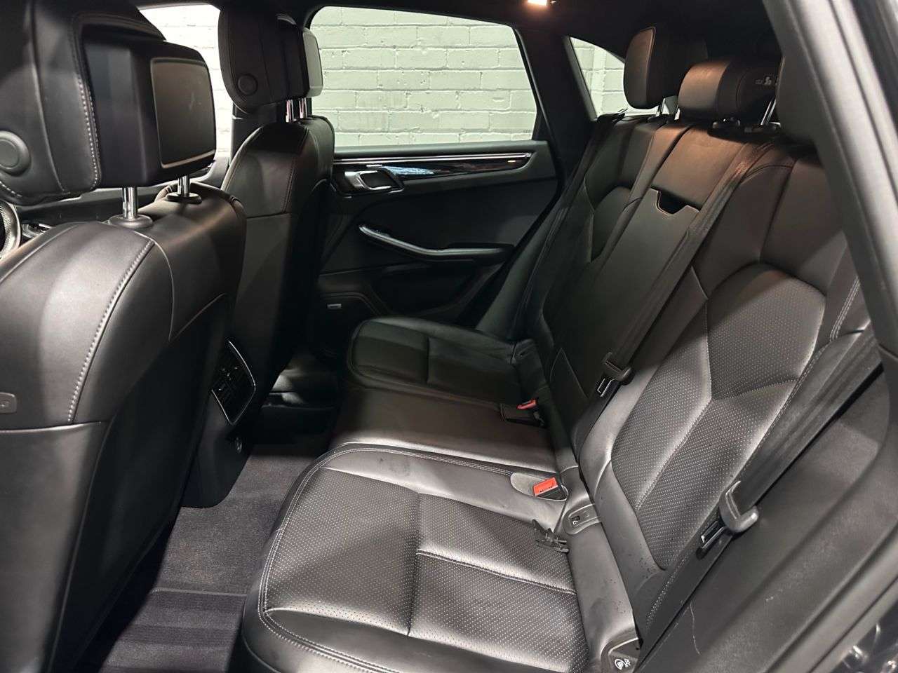 2017 PORSCHE MACAN 2017 PORSCHE MACAN