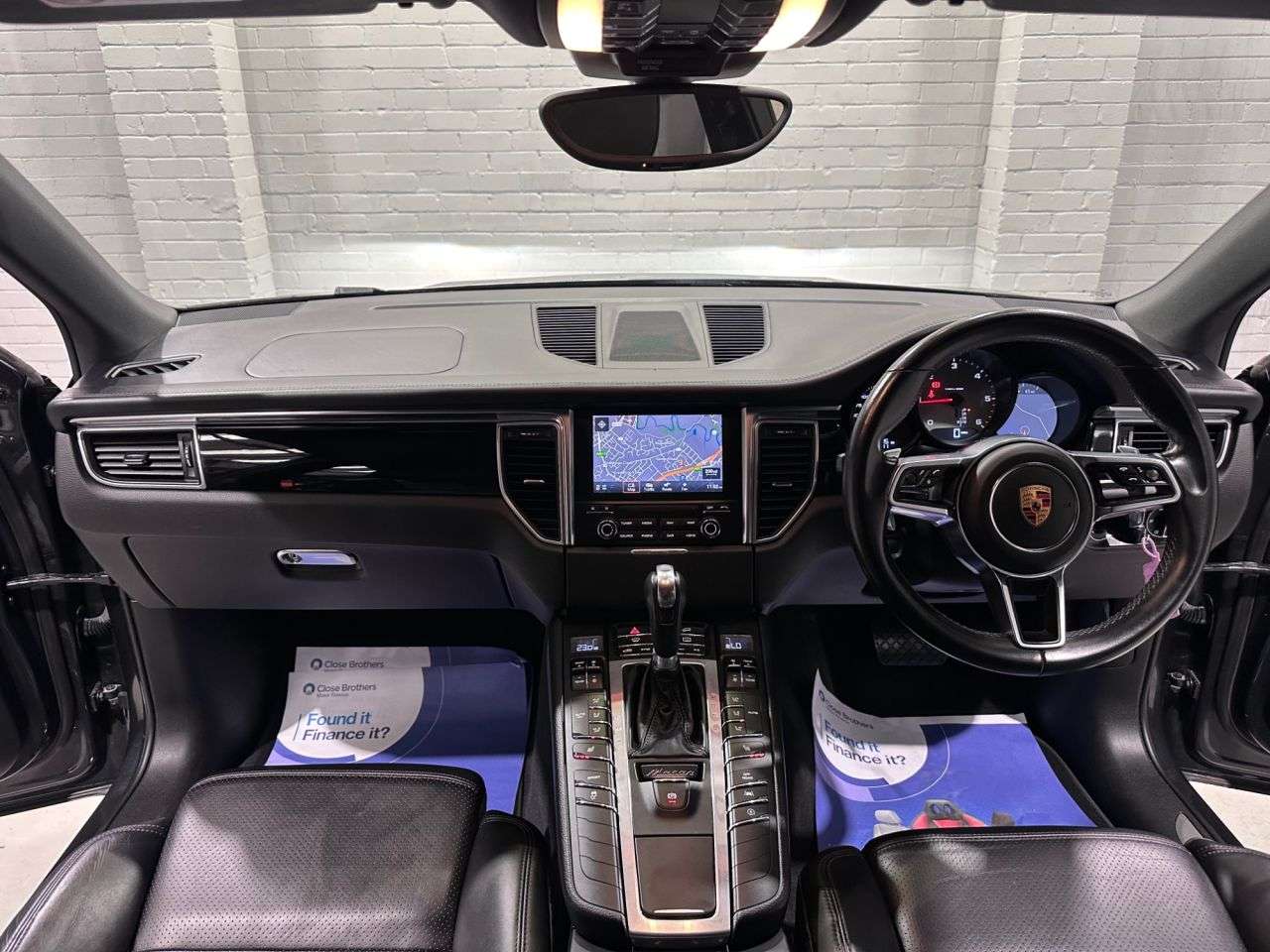 2017 PORSCHE MACAN 2017 PORSCHE MACAN
