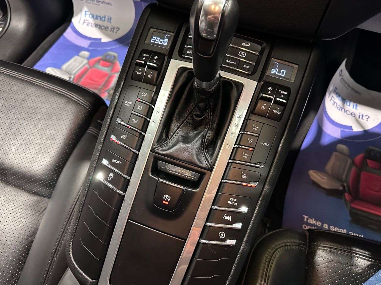 2017 PORSCHE MACAN 2017 PORSCHE MACAN