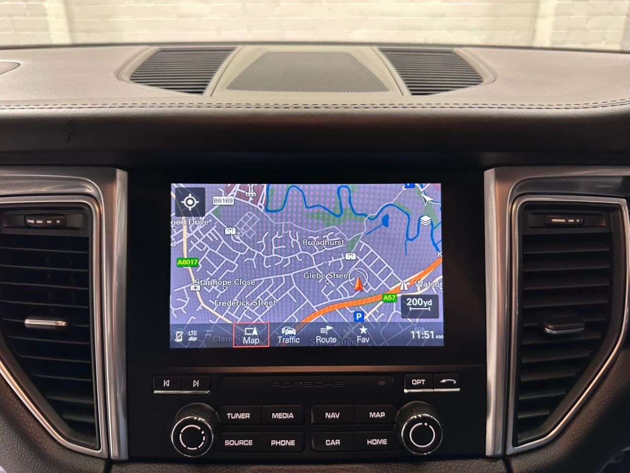 2017 PORSCHE MACAN 2017 PORSCHE MACAN