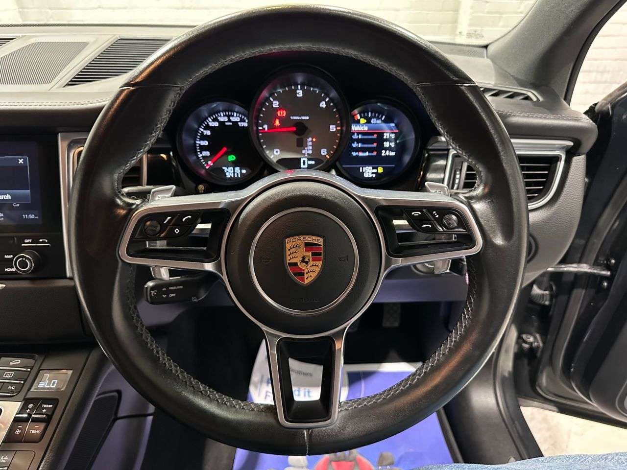 2017 PORSCHE MACAN 2017 PORSCHE MACAN