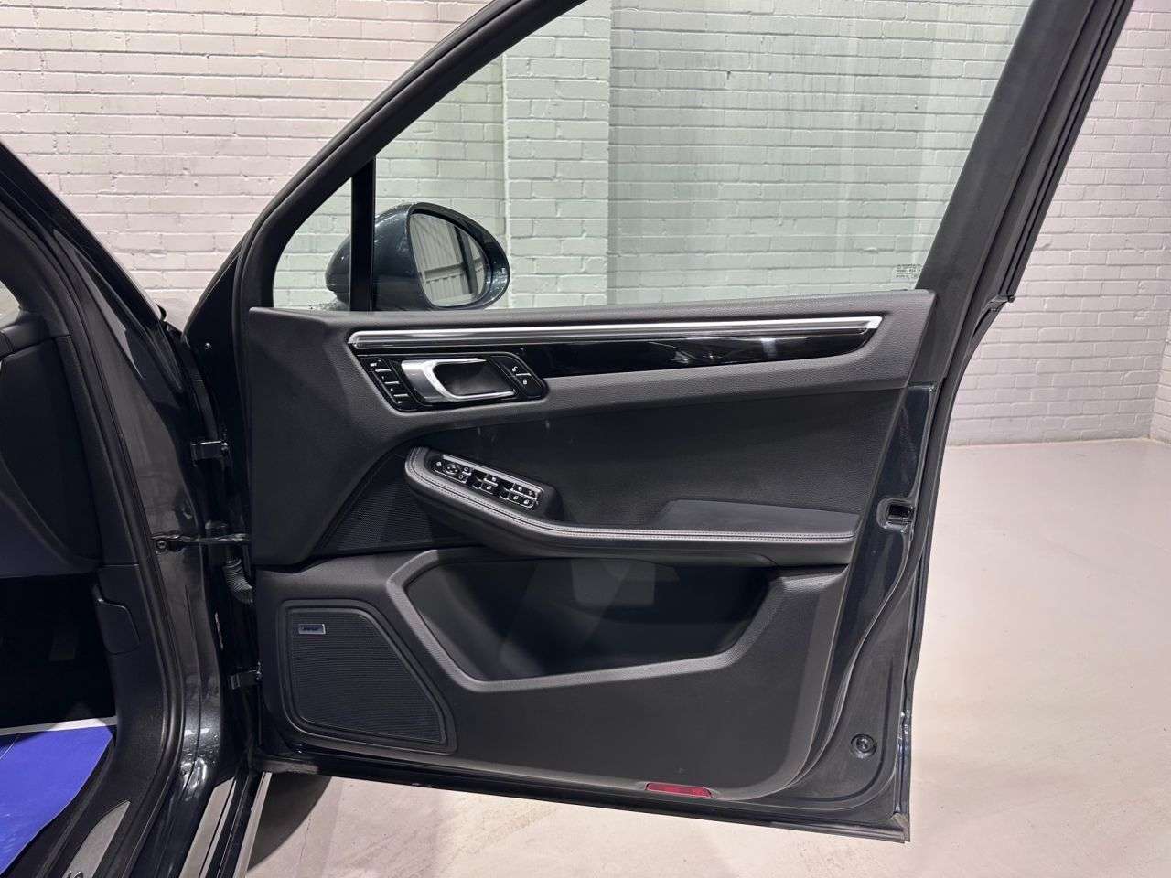 2017 PORSCHE MACAN 2017 PORSCHE MACAN