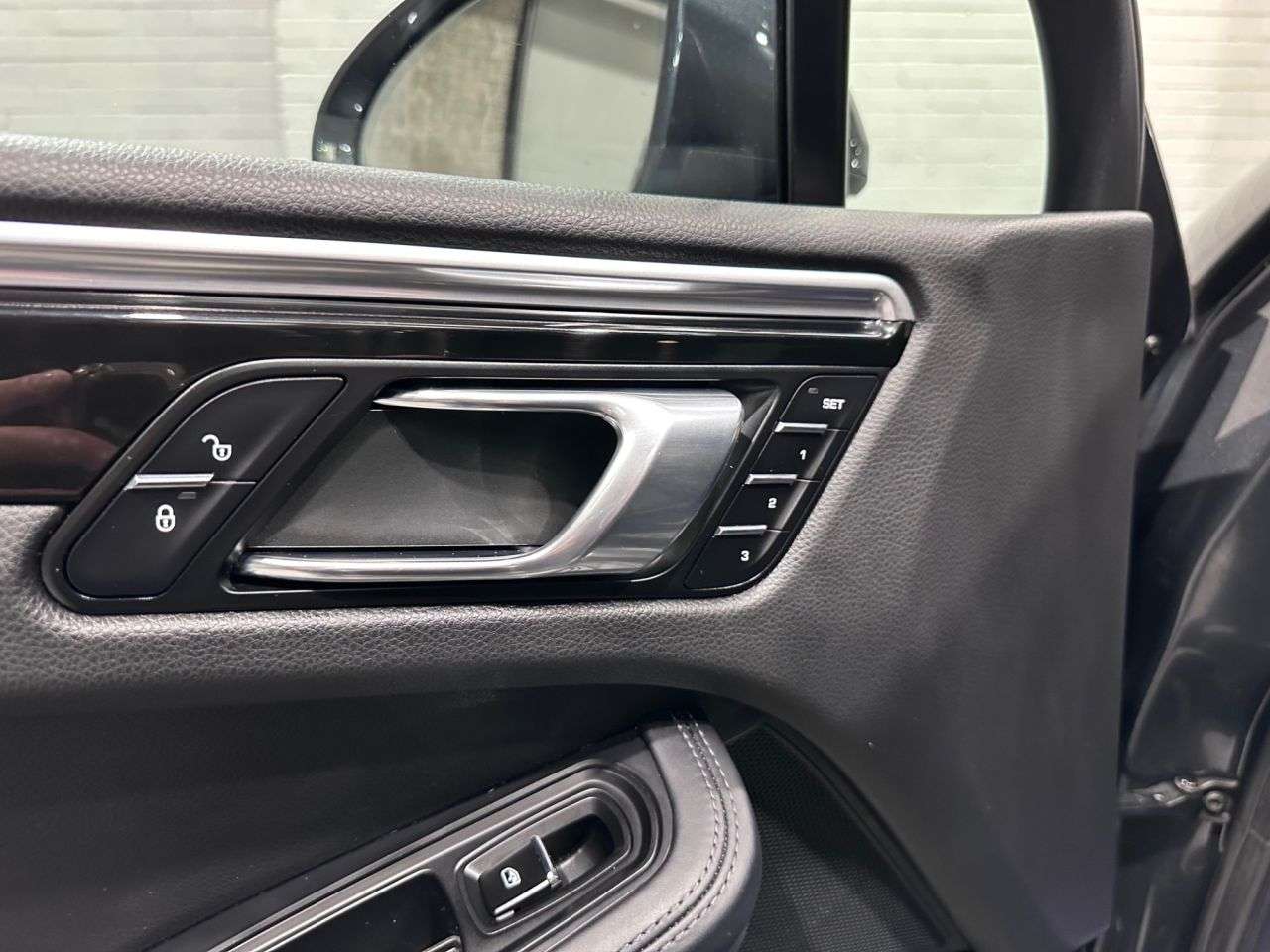 2017 PORSCHE MACAN 2017 PORSCHE MACAN