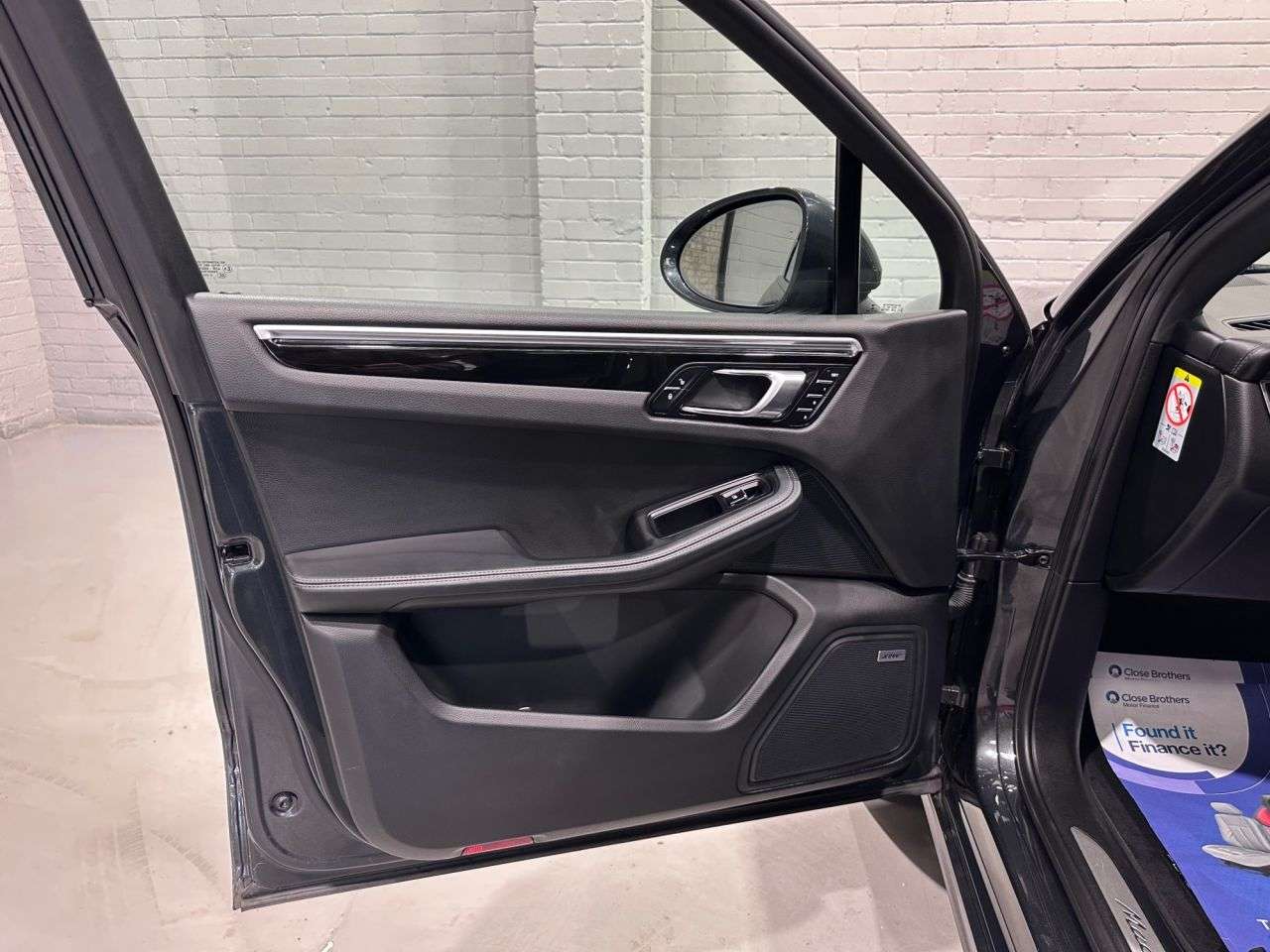 2017 PORSCHE MACAN 2017 PORSCHE MACAN