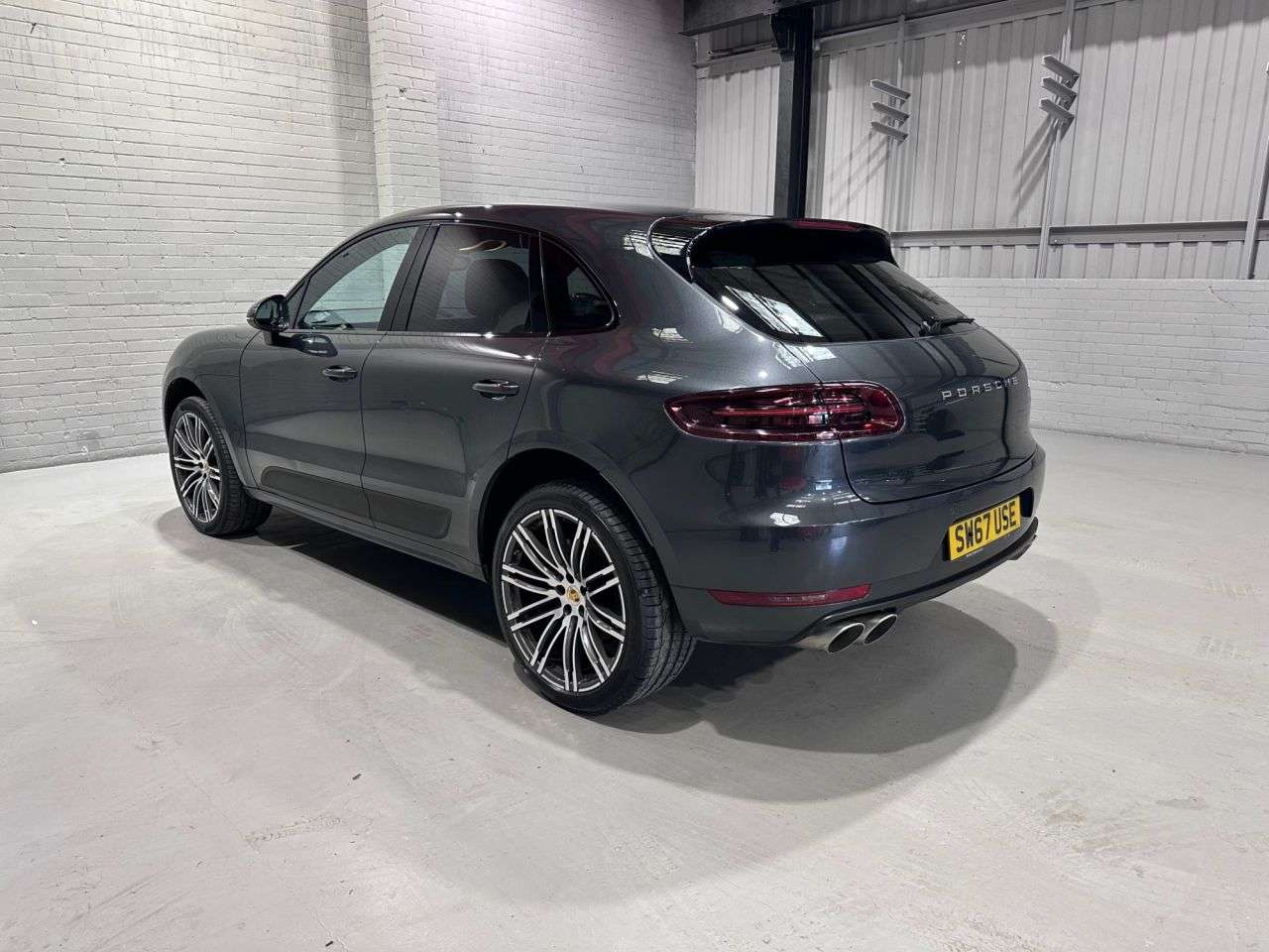 2017 PORSCHE MACAN 2017 PORSCHE MACAN