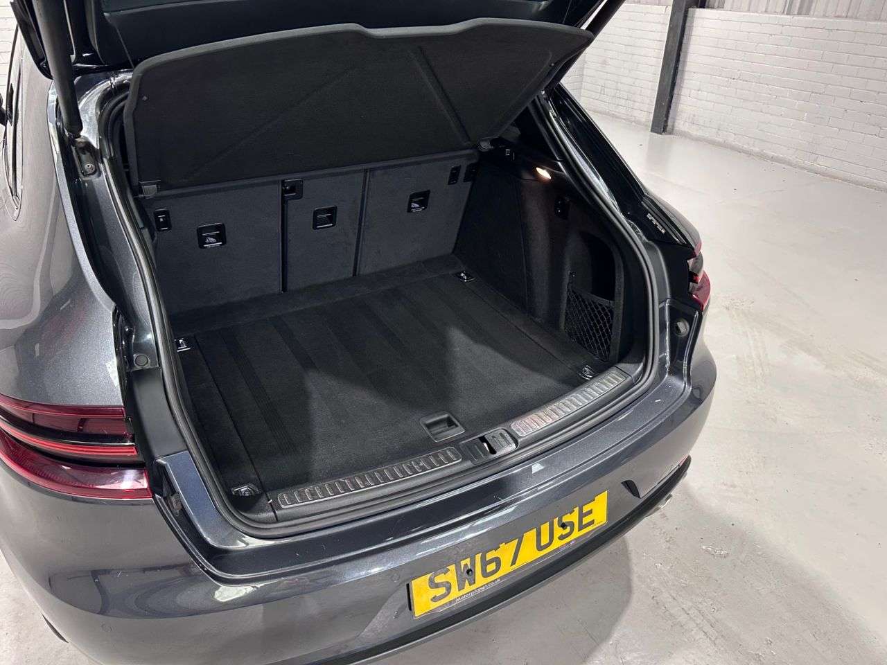 2017 PORSCHE MACAN 2017 PORSCHE MACAN