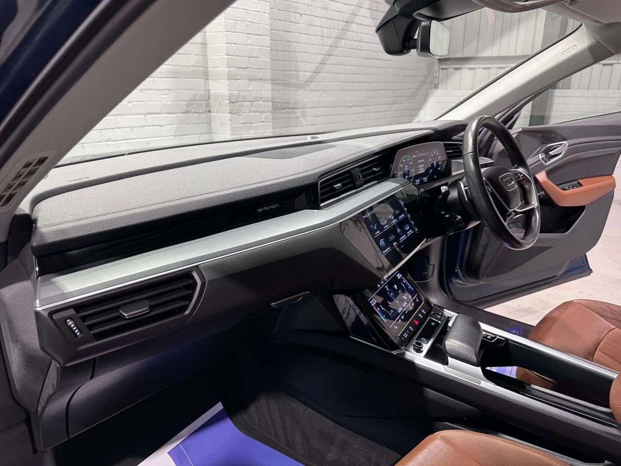 2021 AUDI E-TRON 2021 AUDI E-TRON