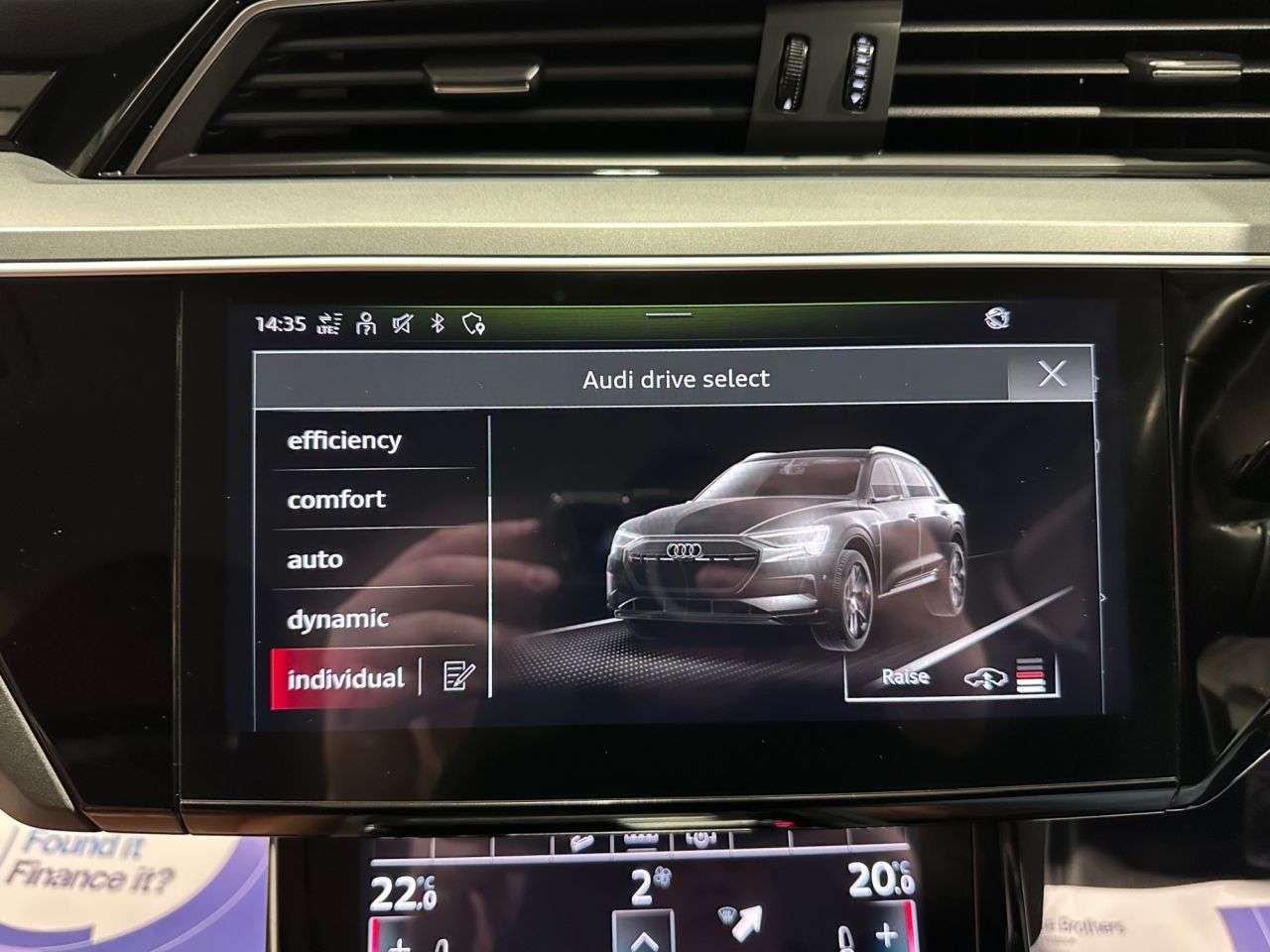 2021 AUDI E-TRON 2021 AUDI E-TRON