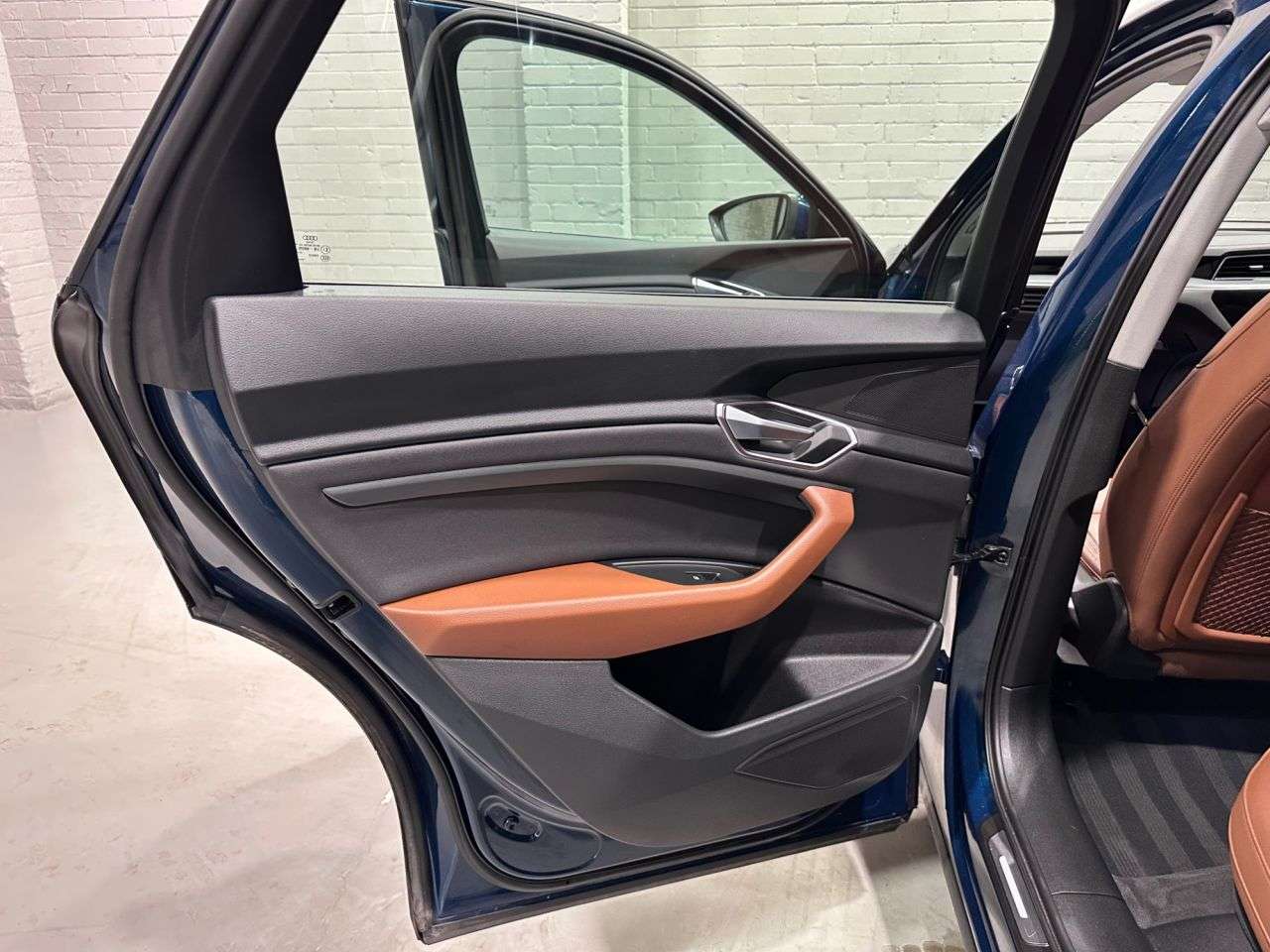 2021 AUDI E-TRON 2021 AUDI E-TRON