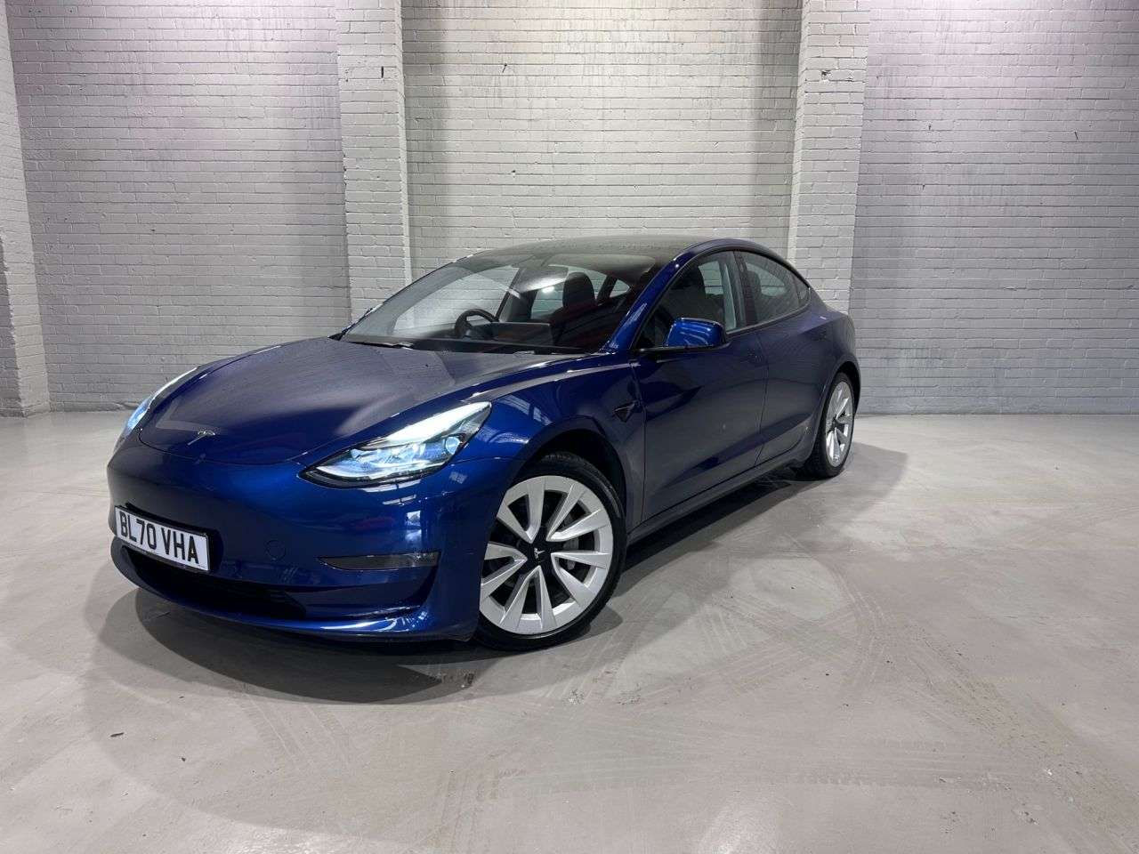 A 2020 TESLA MODEL 3 (Dual Motor) Long Range Saloon 4dr Electric Auto 4WDE (346 ps) A 2020 TESLA MODEL 3 (Dual Motor) Long Range Saloon 4dr Electric Auto 4WDE (346 ps)