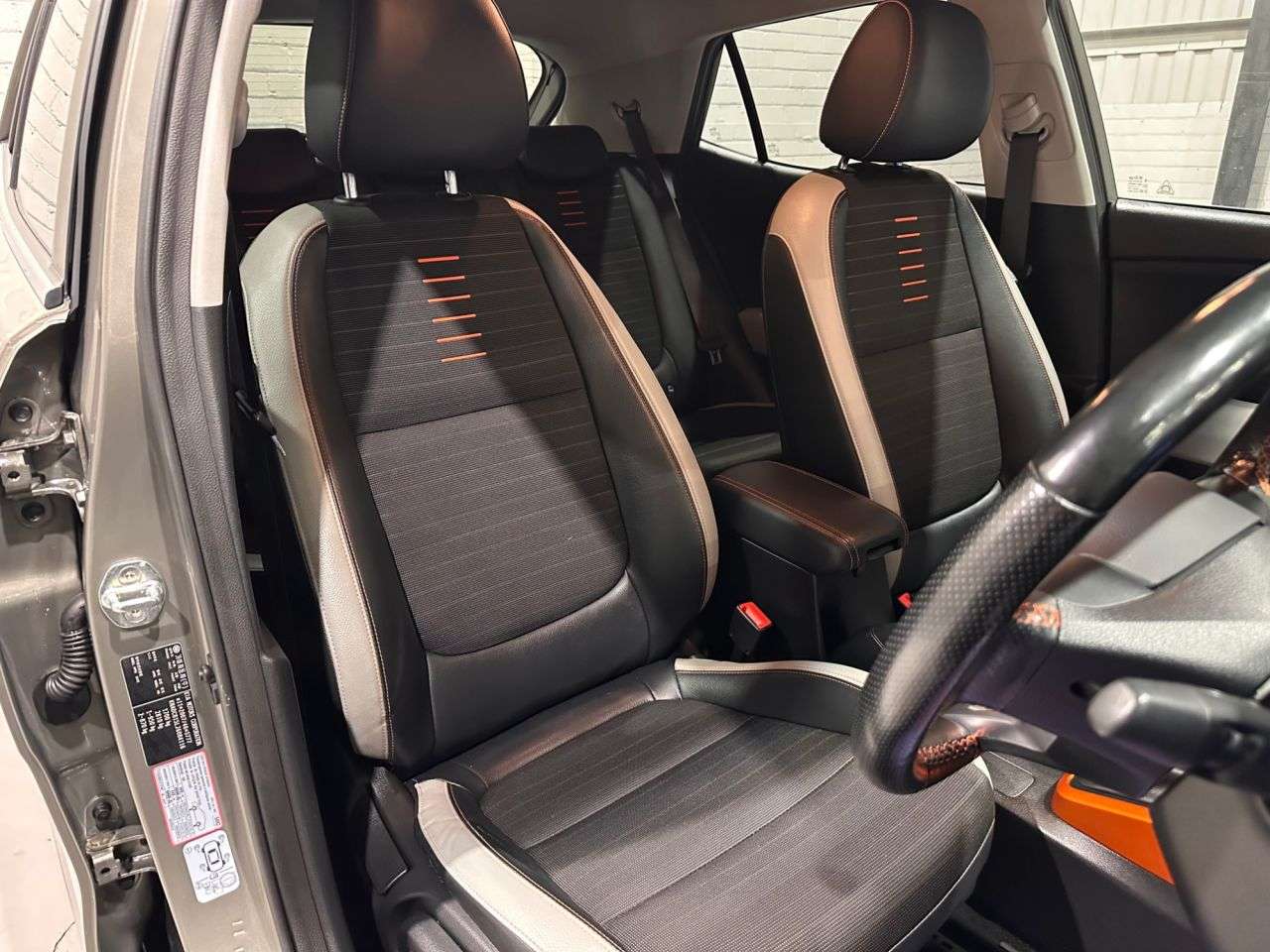 2018 KIA STONIC 2018 KIA STONIC